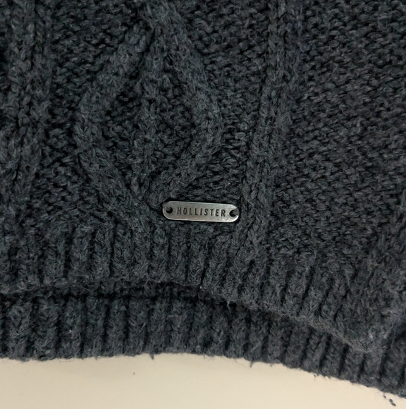 Hollister Striped Gray Color Block CableKnit Sweater - Picture 3 of 4